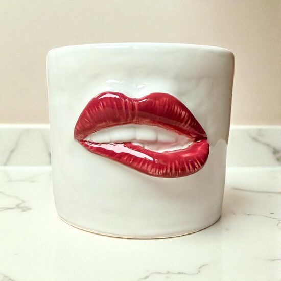 Puodelis "Flirty kiss"